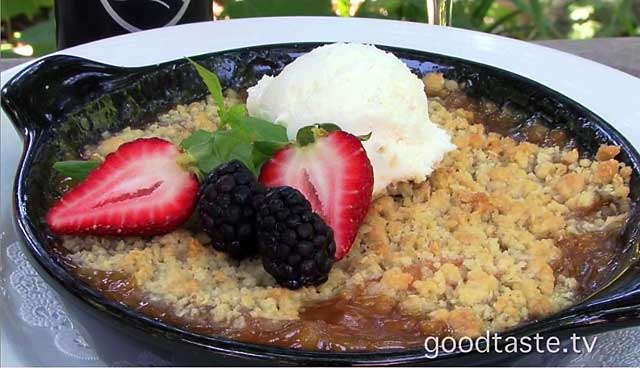 Honey lavender peach crisp