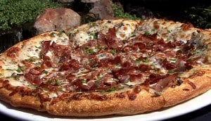 Paesanos' pizza