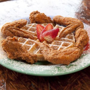 breakfast-klub-wings-waffle