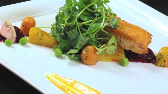 kris-bistro-salmon-provencal