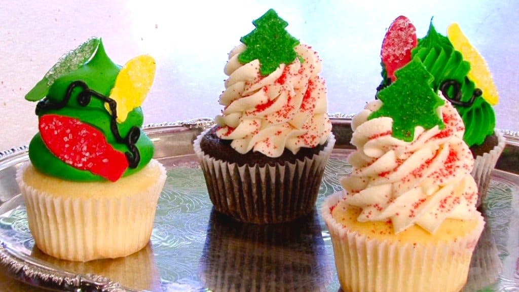 Christmas Cupcakes - Fresh Baked Cupcakes Crash the Holidays!