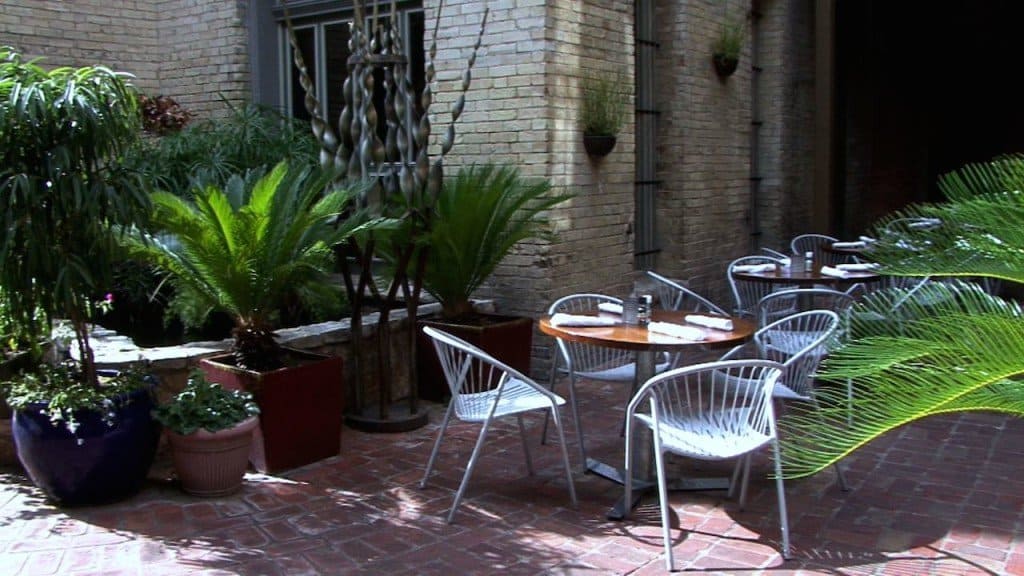 Zinc-Courtyard