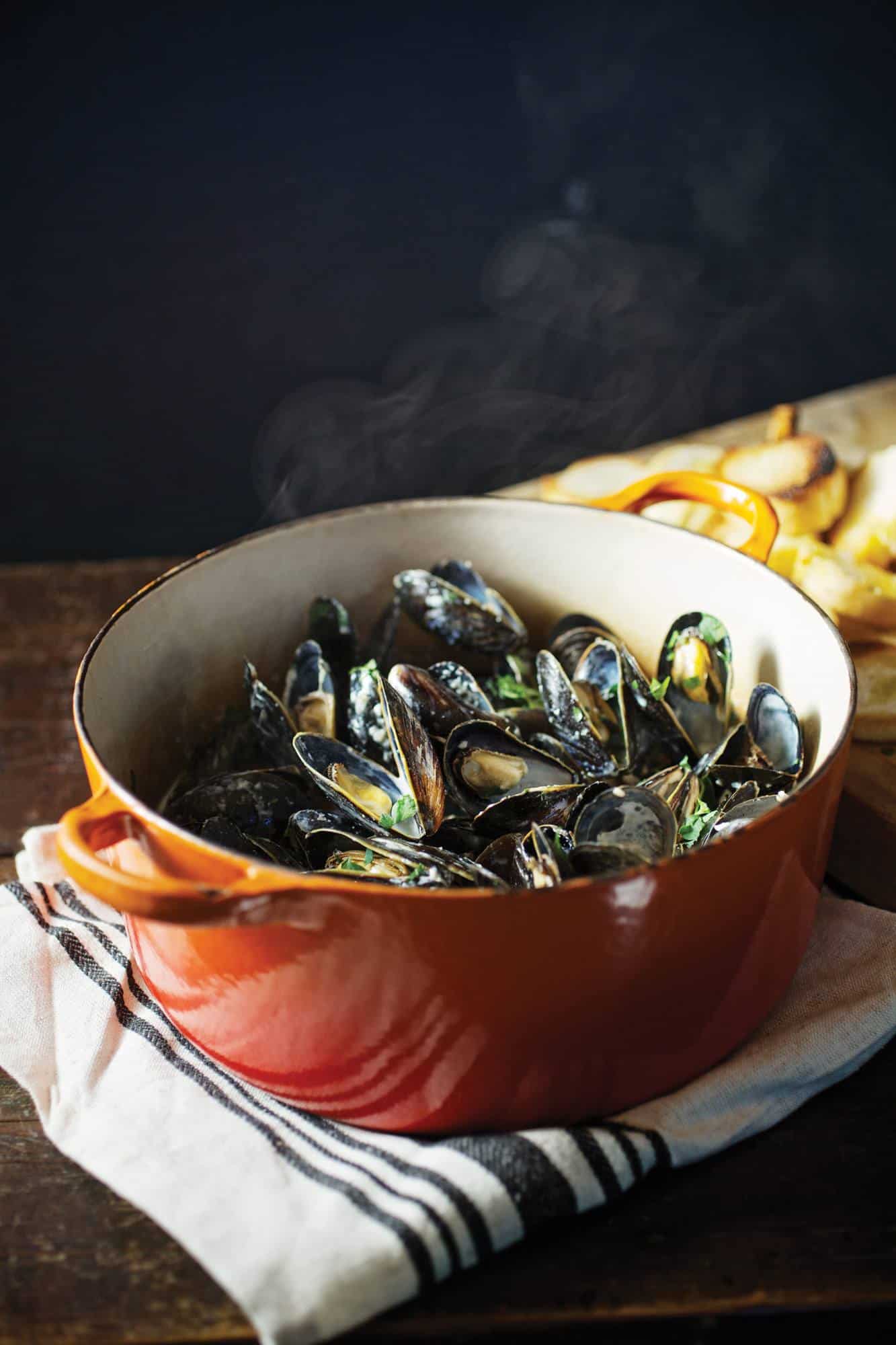 Mussels with Dijon & White Wine Goodtaste with Tanji