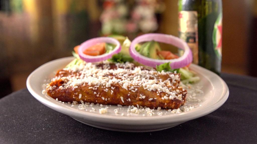 Enchiladas con Chile Colorado