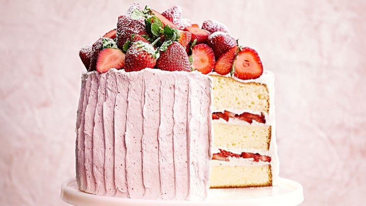 vanilla sponge cake with strawberry meringue buttercream 102934733 horiz - Vanilla Sponge Cake with Strawberry-Meringue Buttercream