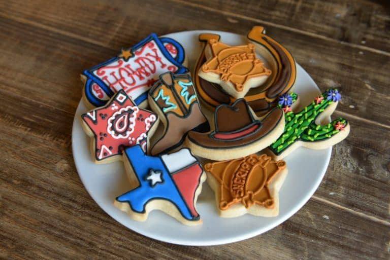 Texas cookies 12 Dragana Harris e1488391444627 768x513 - Tanji Talks: Get a Taste of the Rodeo