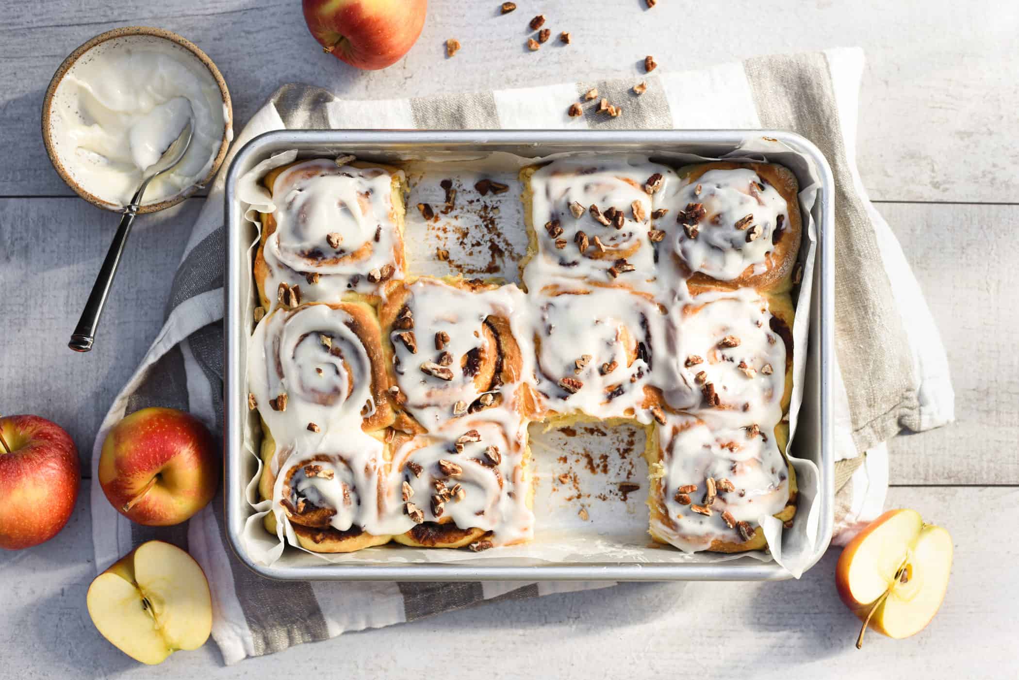 apple butter cinnamon rolls 08