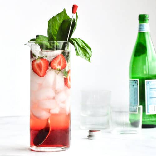 Strawberry Mocktail Spritzer - The Dizzy Cook