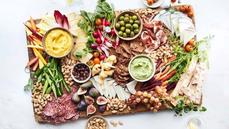 This Summer Grazing Board Is the Ultimate Appetizer for Easy Entertaining