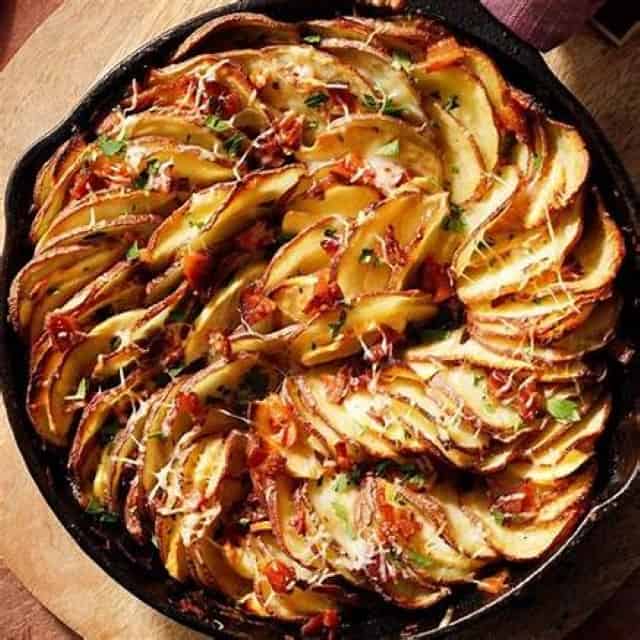 Granny's Apple Scalloped Potatoes