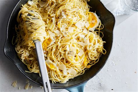 Spaghetti with Fried Eggs Spaghetti with Fried Eggs