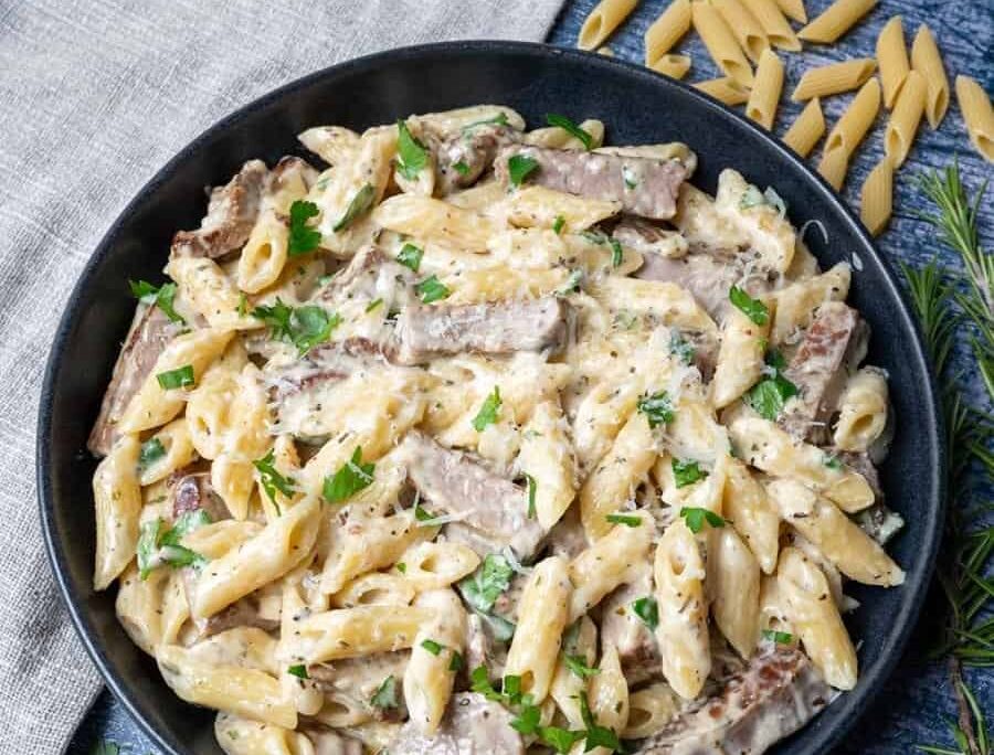 101724 creamy steak pasta 1