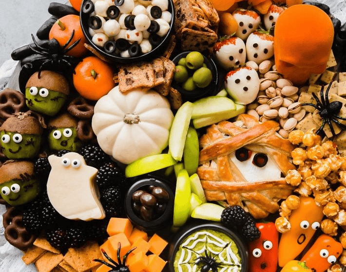102424 halloween charcuterie board