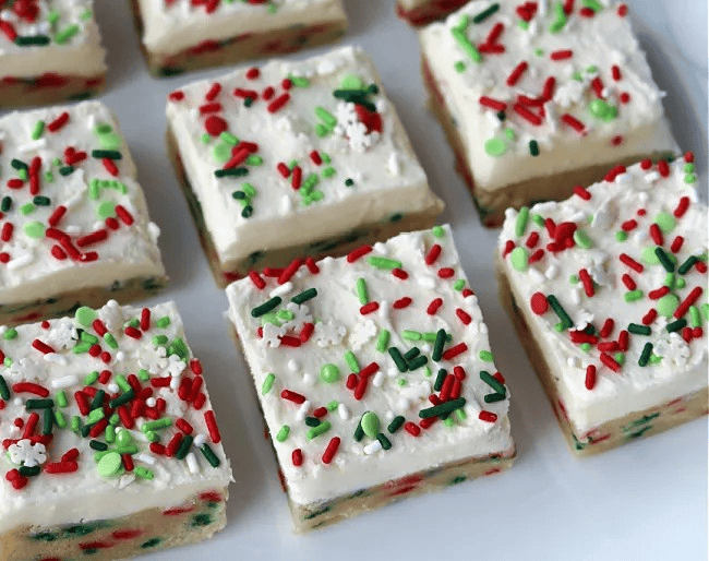 121724 christmas sugar cookie bars