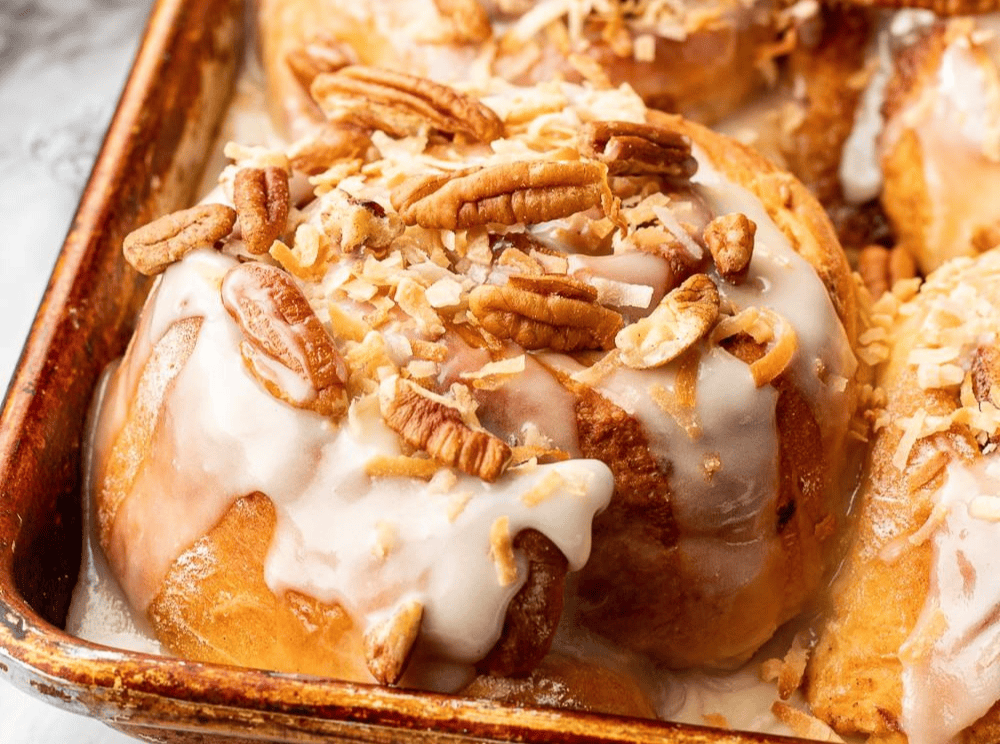 carrot cake cinnaon rolls carrot cake cinnaon rolls