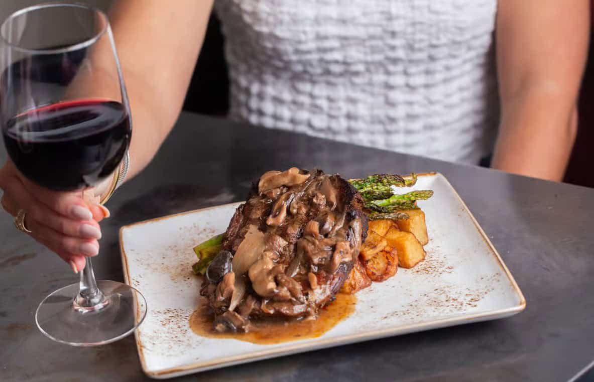 state fare kitchen and bar