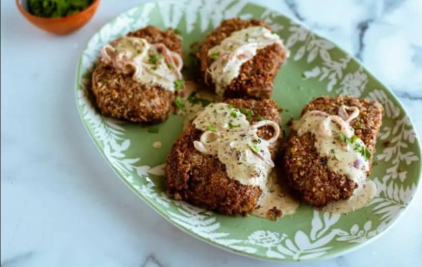 pecan pork chops with whiskey sauce pecan pork chops with whiskey sauce