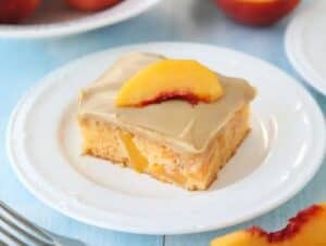 peach cake with brown sugar frosting